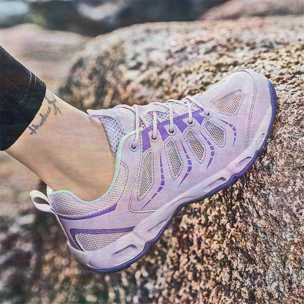 Men Accessories Tips - Sepatu Tenis Perak Ujung Bulat Musim